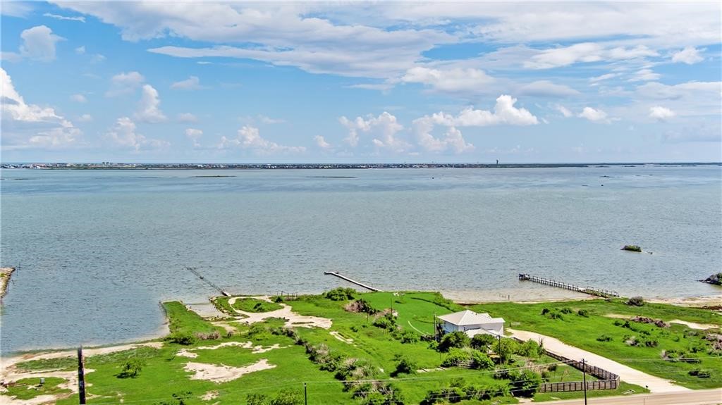 2229 Laguna Shores Dr. Property Photo 11