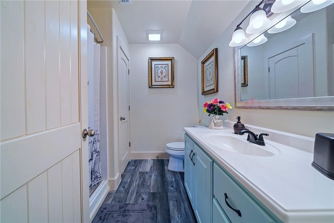427 Farley Street Property Photo 22