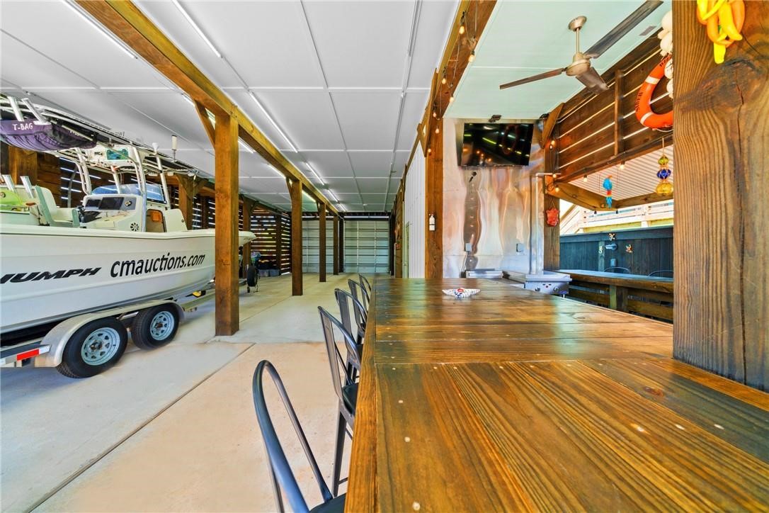 427 Farley Street Property Photo 32