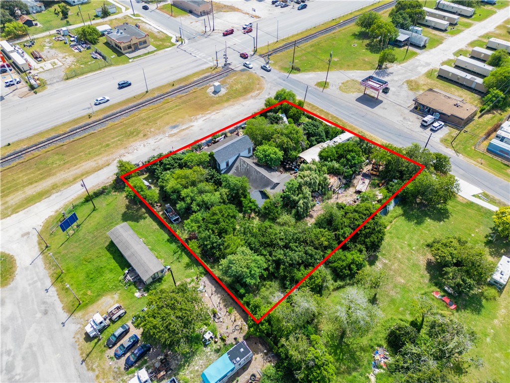 343 Railroad Ave Property Photo 3
