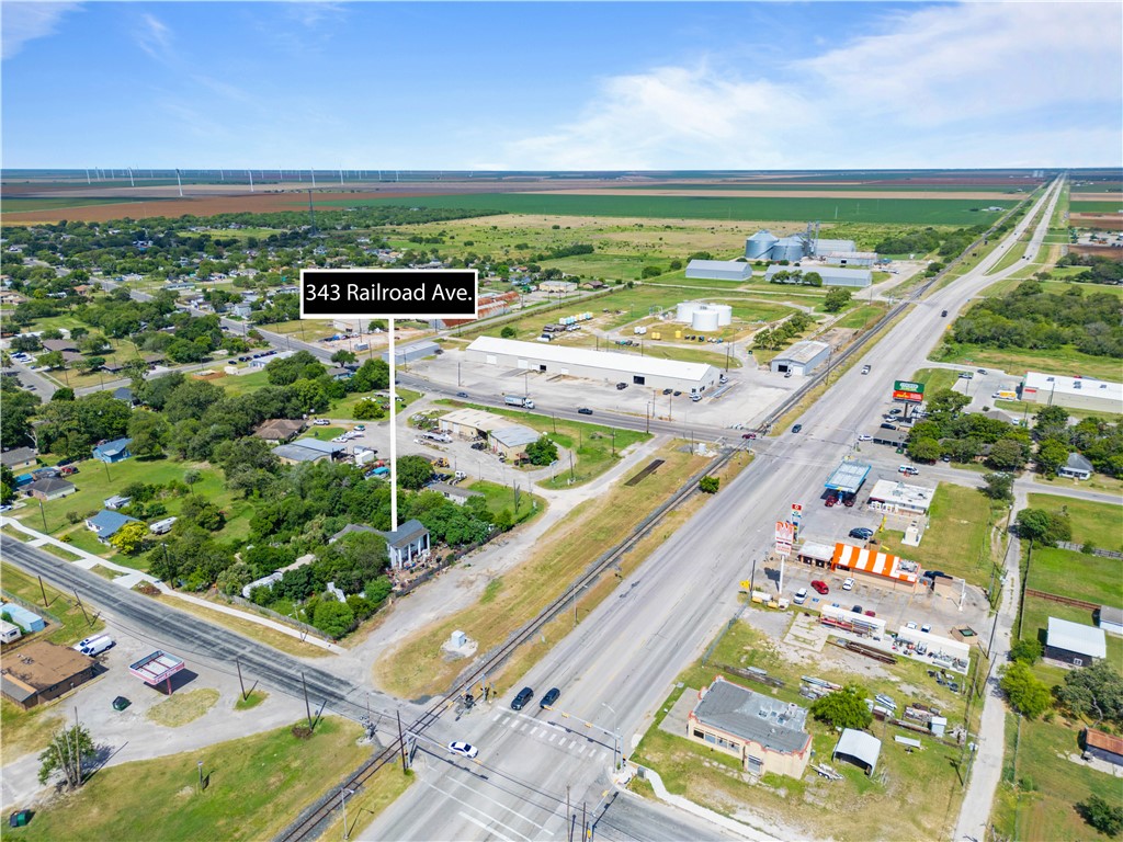 343 Railroad Ave Property Photo 4