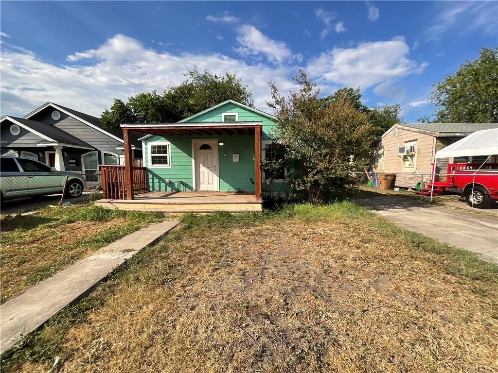 2806 Guadalupe Property Photo 2