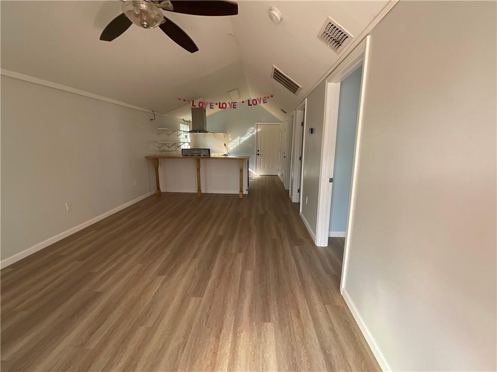 2806 Guadalupe Property Photo 3