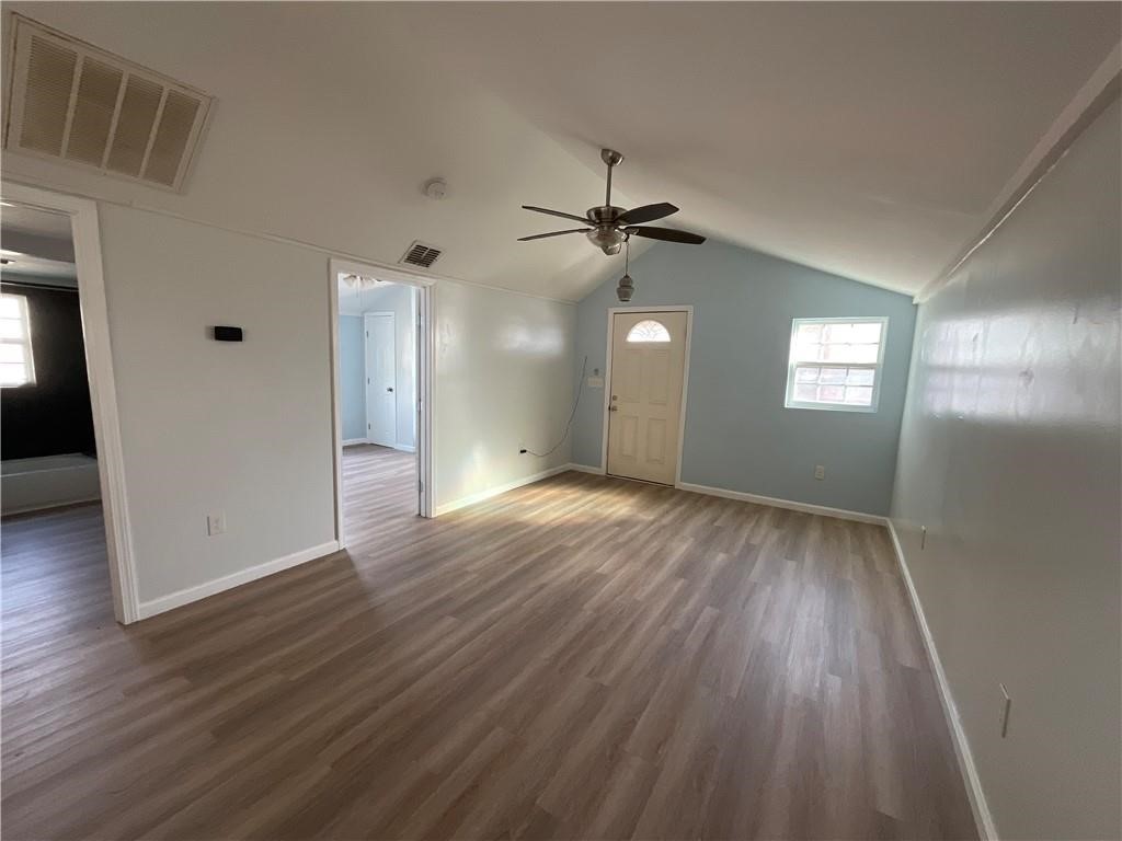 2806 Guadalupe Property Photo 5