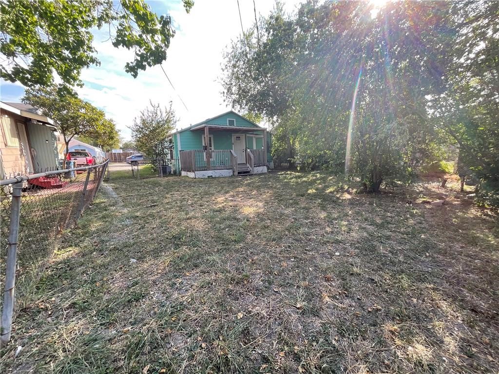 2806 Guadalupe Property Photo 14