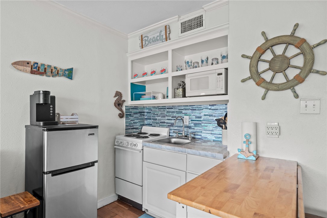 3938 Surfside Blvd 2236 Property Photo 12