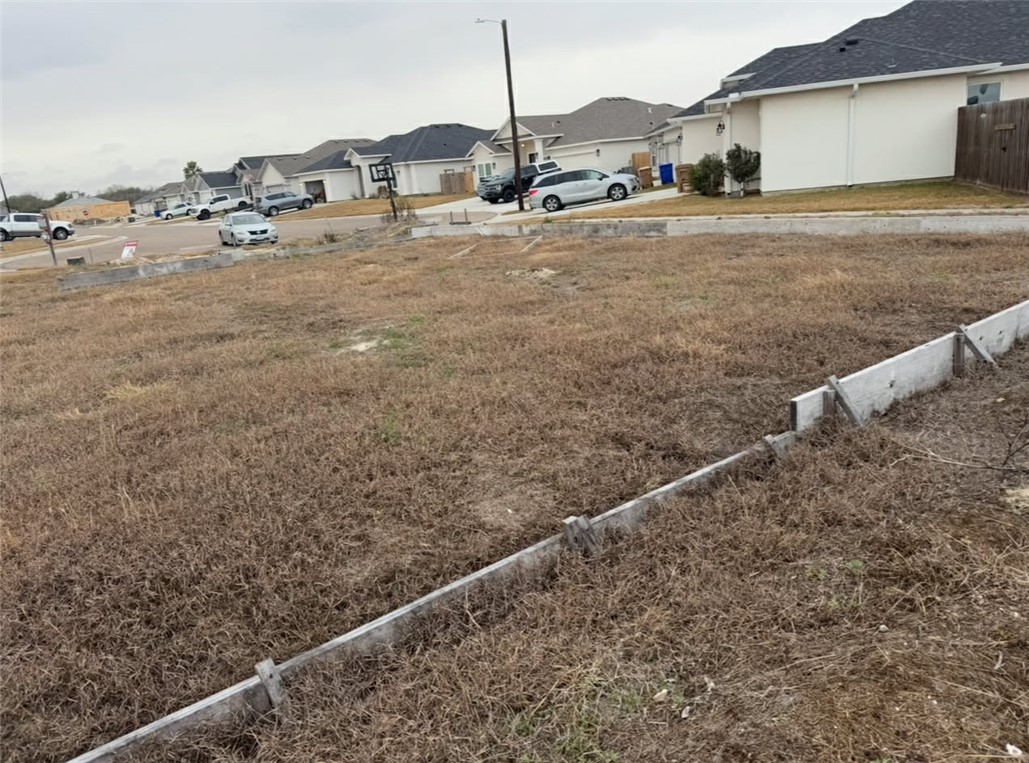6729 Keyan Dr Property Photo 3