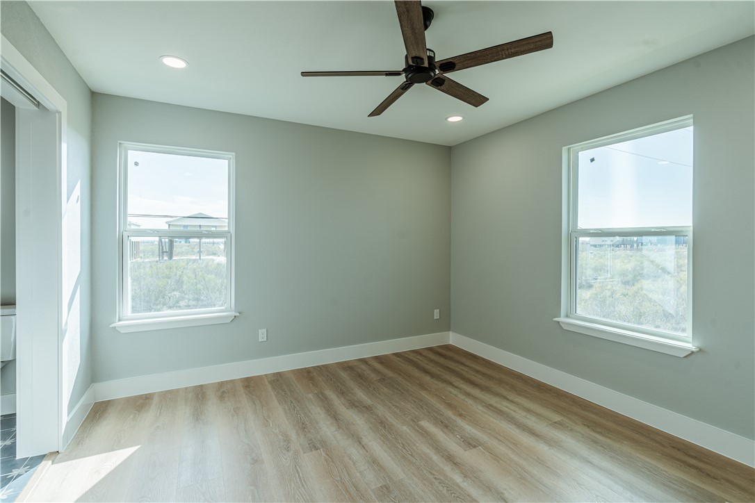 324 W Live Oak Property Photo 33