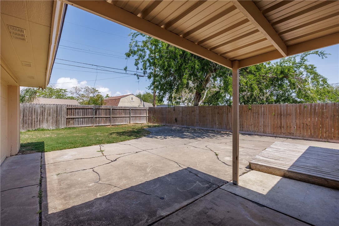 207 Blanco Dr Property Photo 37