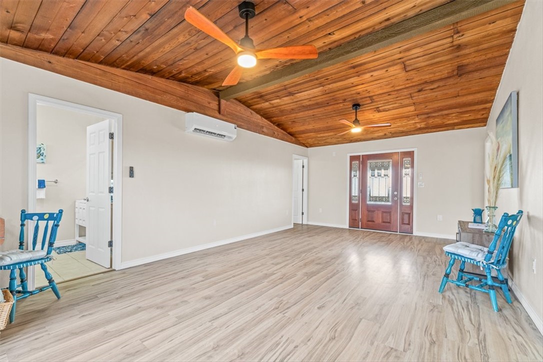 257 W Club Oak Ln Property Photo 10