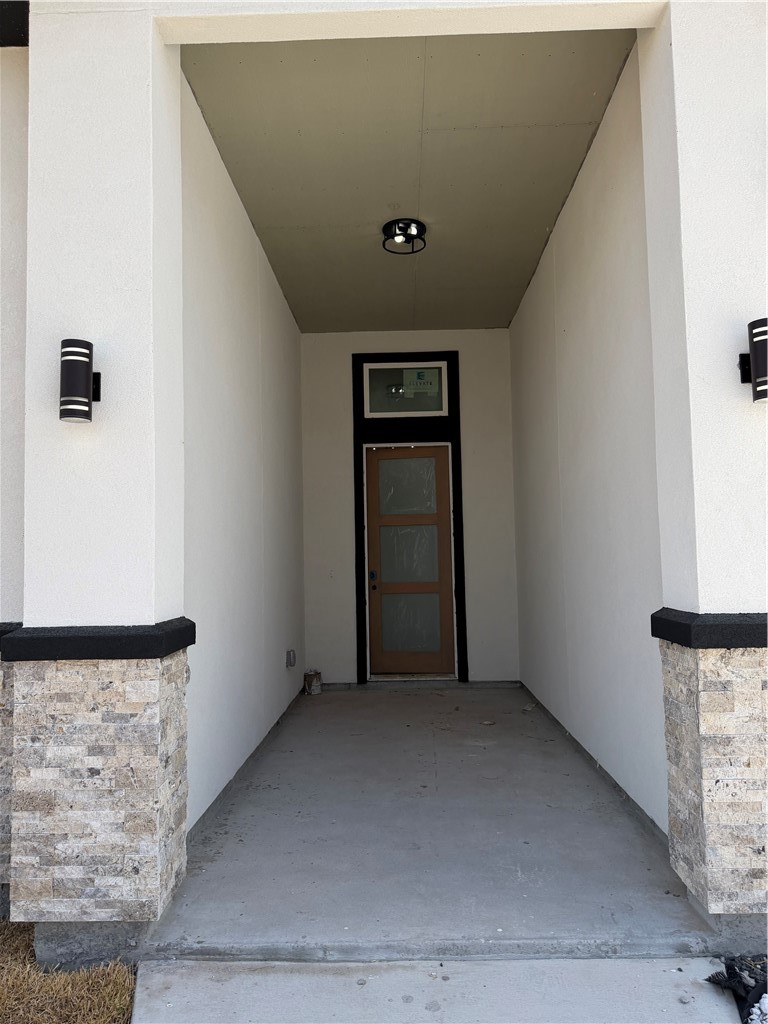 4106 Latitude Property Photo 2