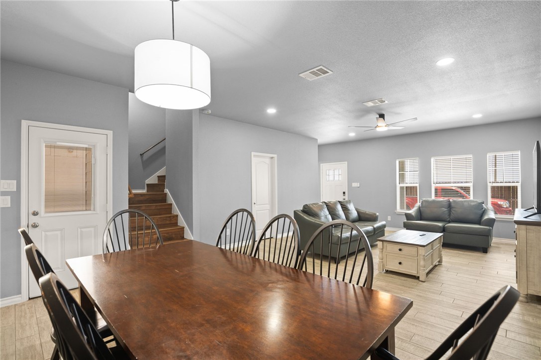 15217 Windward Dr 401 Property Photo 5