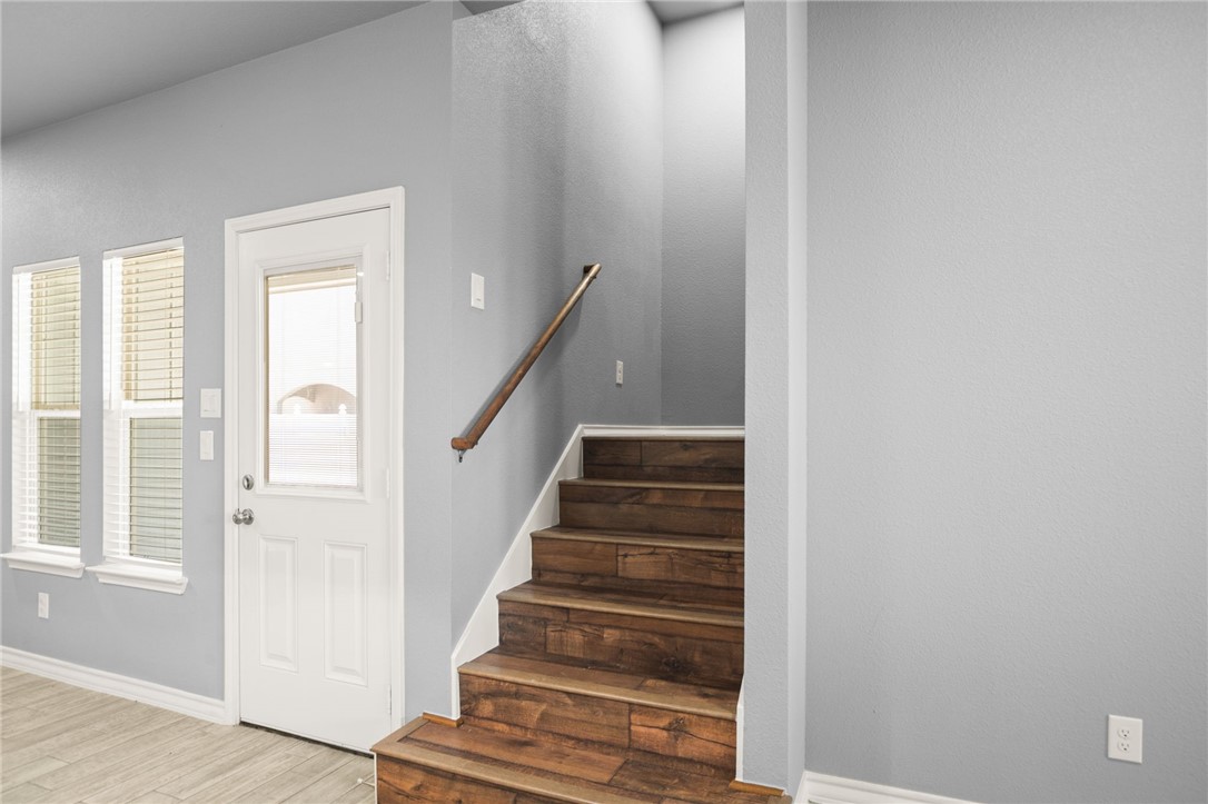 15217 Windward Dr 401 Property Photo 10