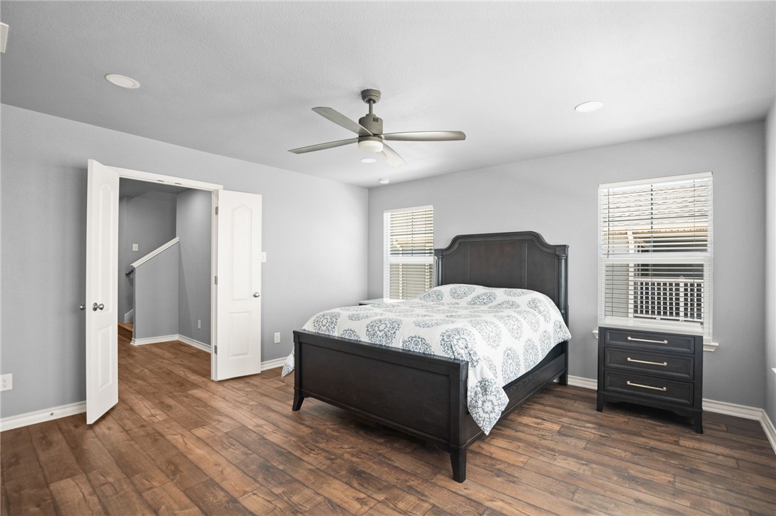 15217 Windward Dr 401 Property Photo 12