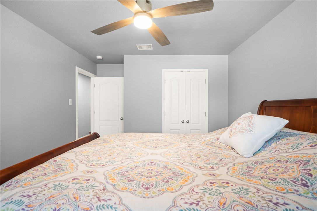 15217 Windward Dr 401 Property Photo 19