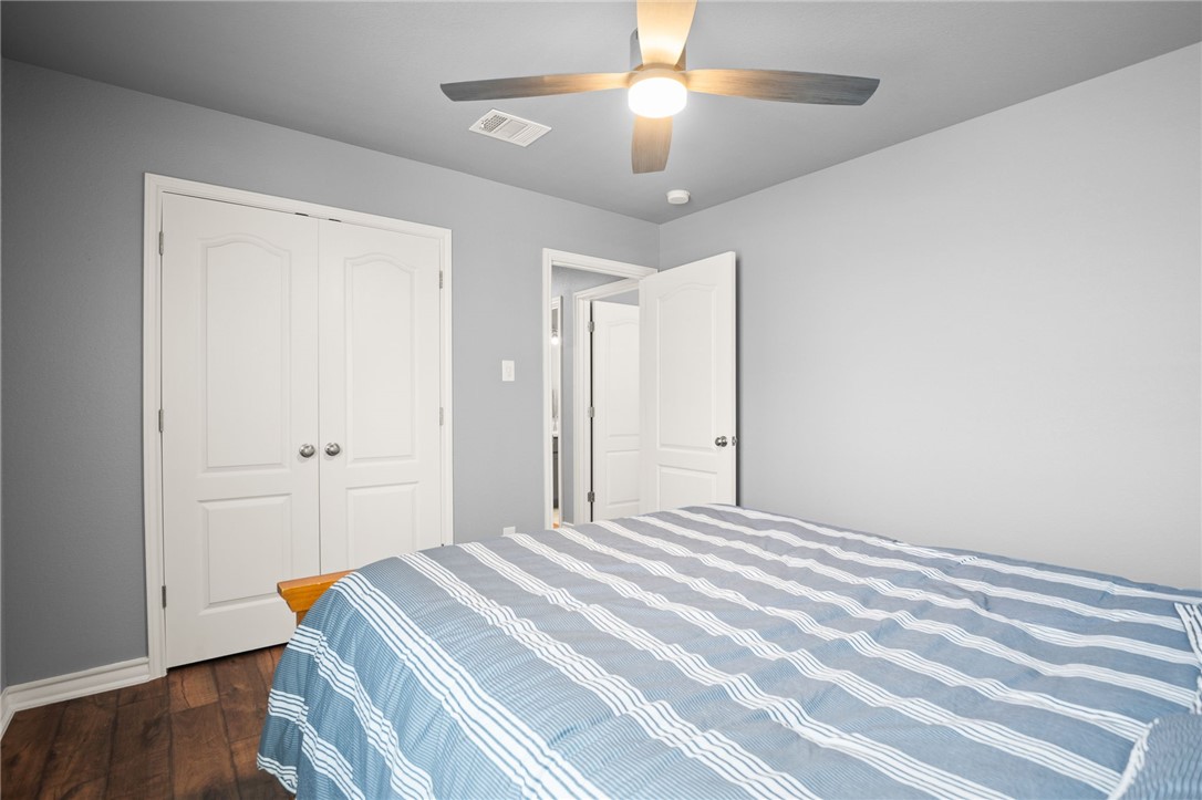15217 Windward Dr 401 Property Photo 21