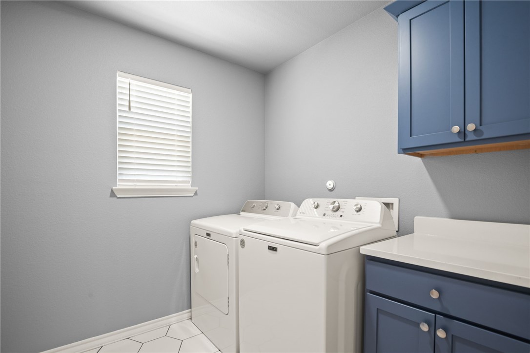 15217 Windward Dr 401 Property Photo 23