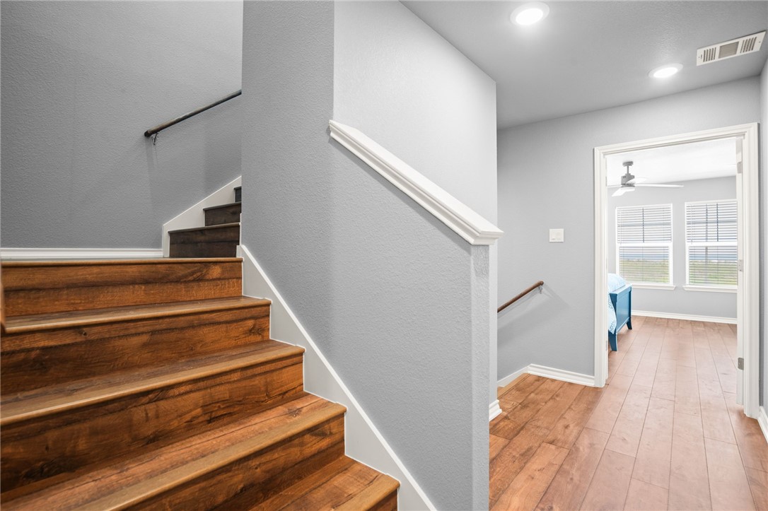 15217 Windward Dr 401 Property Photo 24
