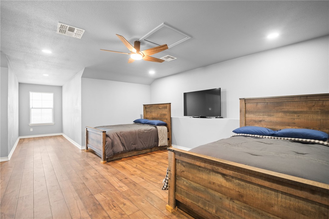 15217 Windward Dr 401 Property Photo 26