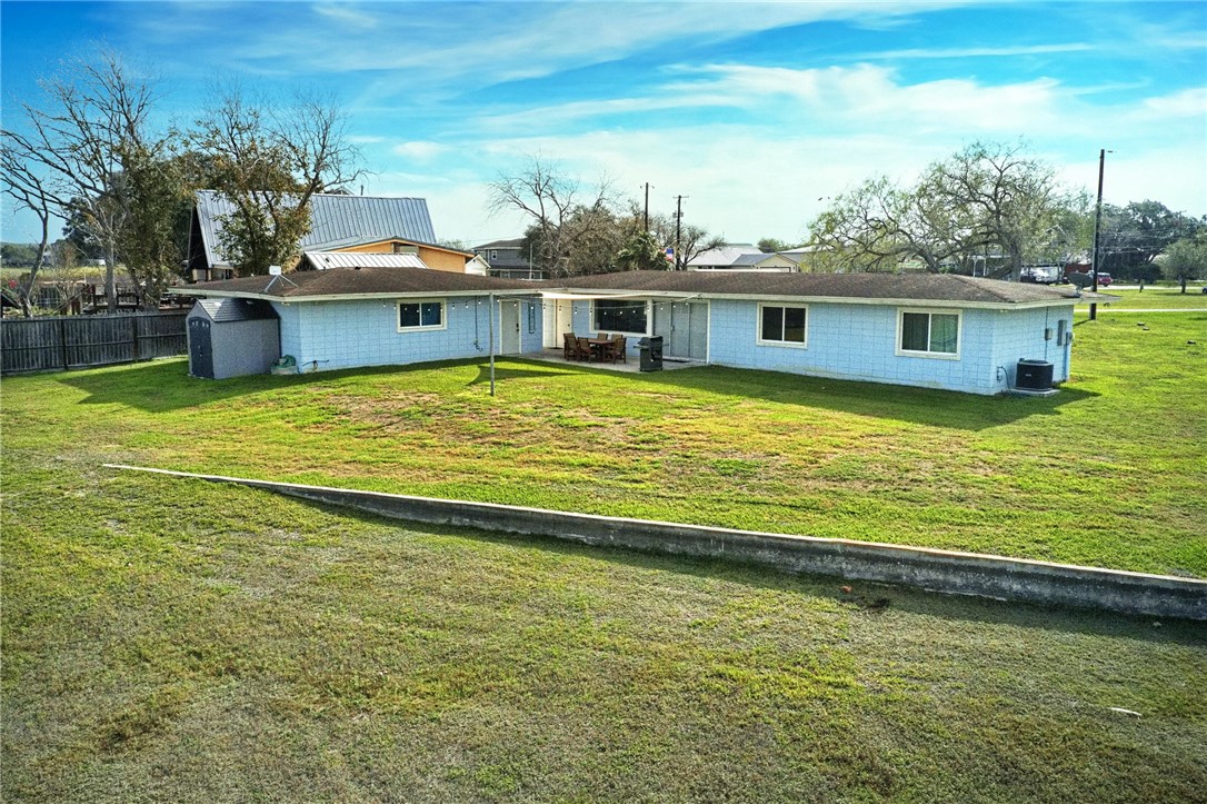 140 Zenna Dr Property Photo 6