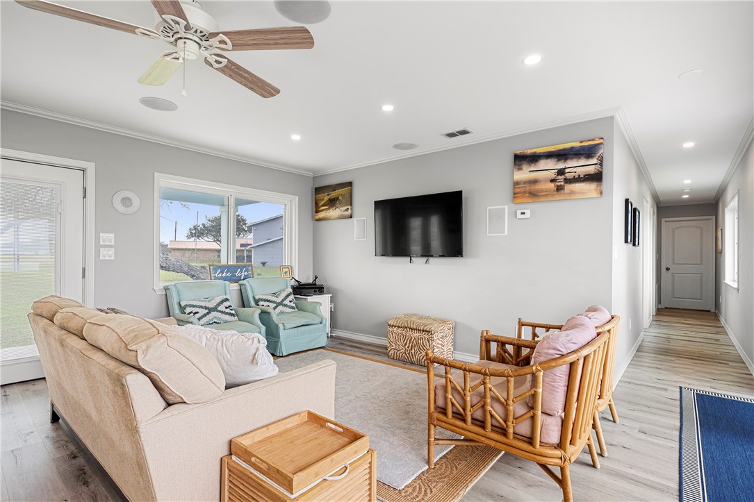 140 Zenna Dr Property Photo 16