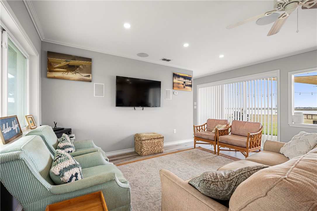 140 Zenna Dr Property Photo 17