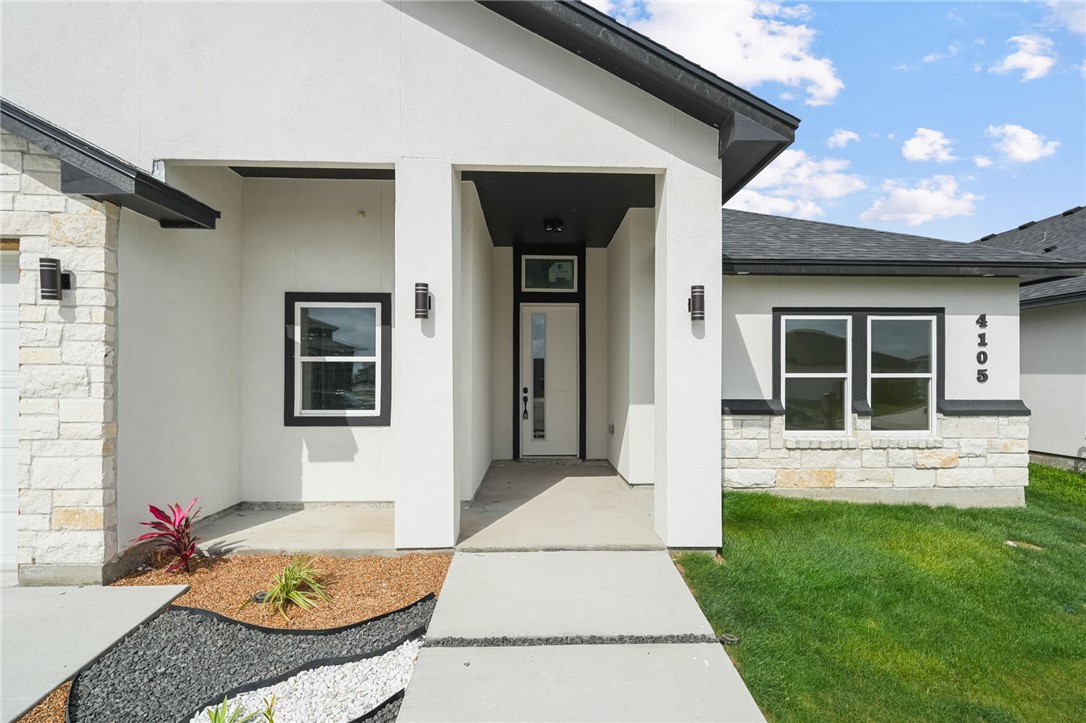 469656 Property Photo 2