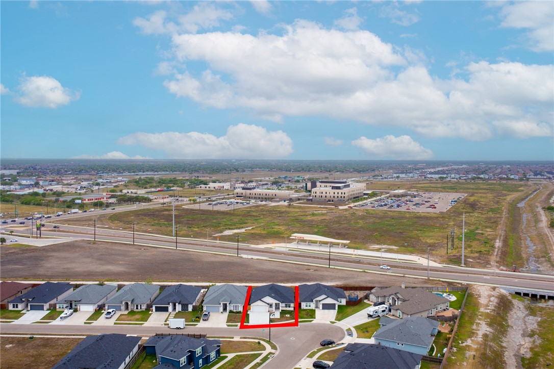 469656 Property Photo 3