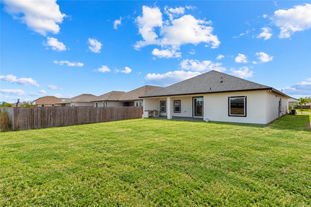 7718 Sophia Dr Property Photo 5