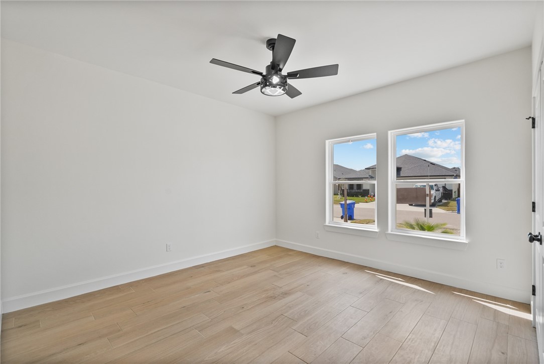 7718 Sophia Dr Property Photo 16