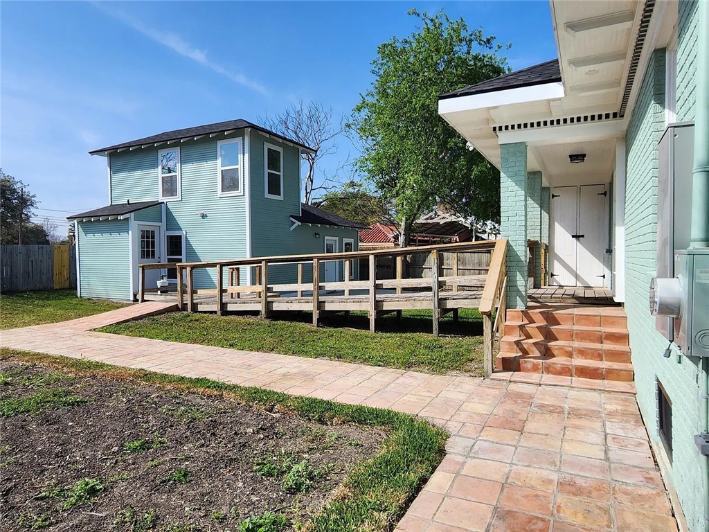 535 S Carancahua St Property Photo 1