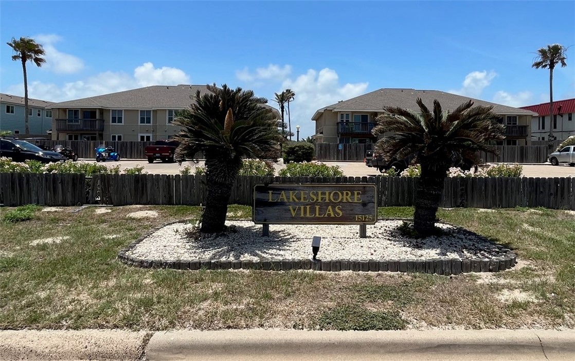15125 Leeward Dr 18 Property Photo 1