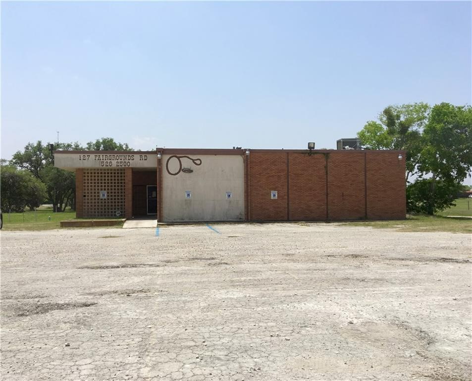 127 Fairgrounds Rd. Property Photo 1