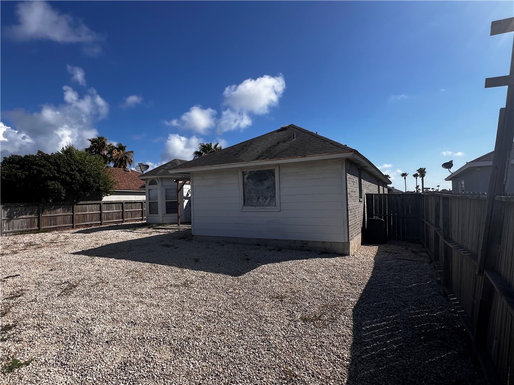 14033 Coquina Bay Ave Property Photo 2