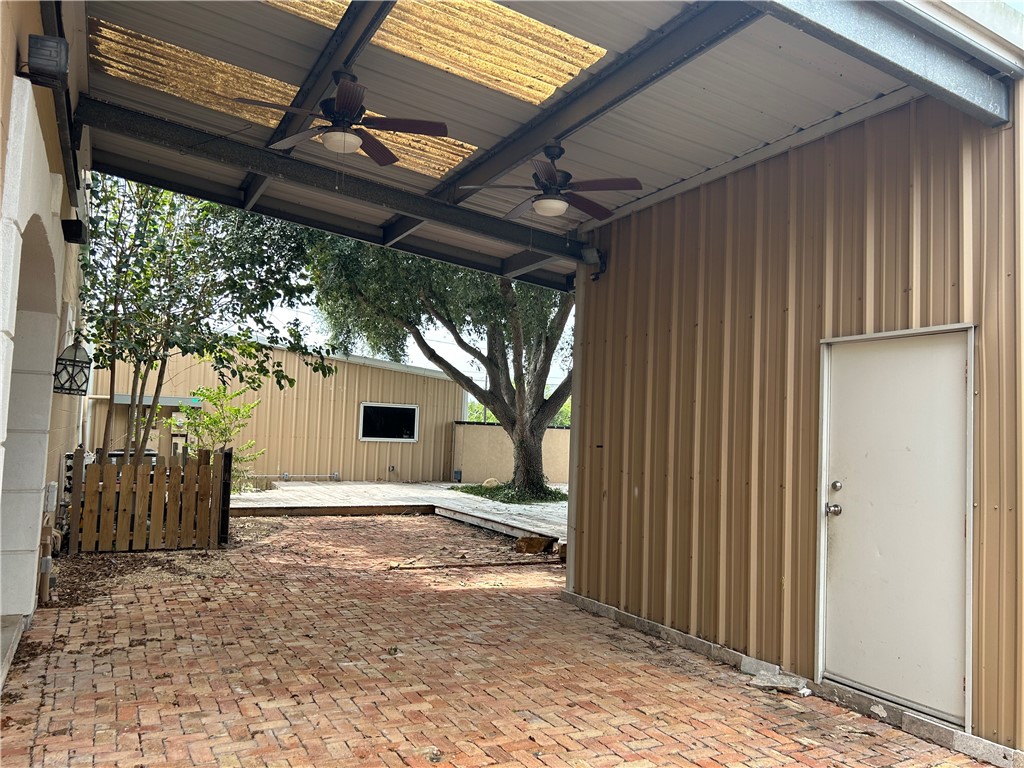 610 Elm Dr Property Photo 32