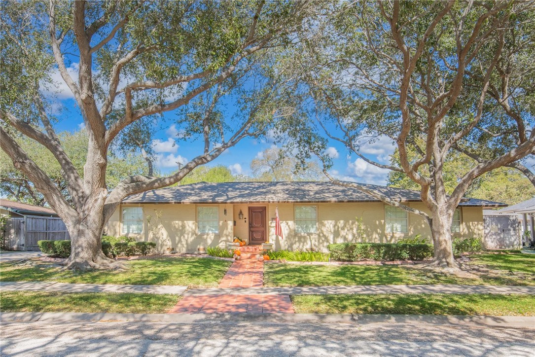 348 Santa Monica Property Photo 1