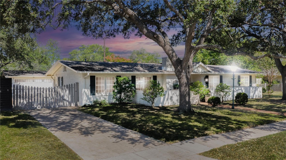 432 Bermuda Pl Property Photo 1
