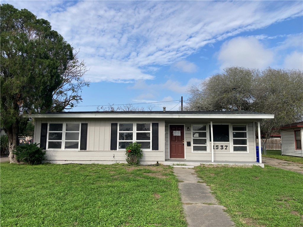 1537 Devon Dr Property Photo 1
