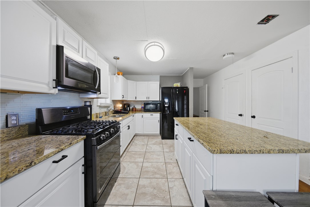 4345 Amherst Dr Property Photo 5
