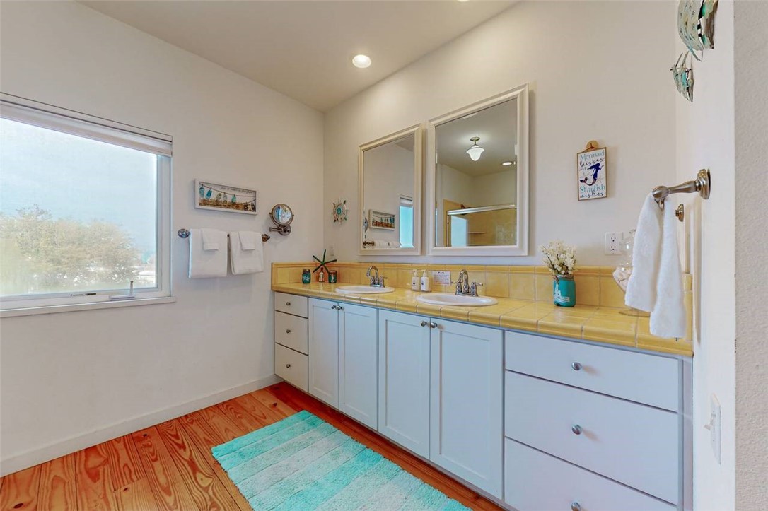 307 E Avenue G 6 Property Photo 16