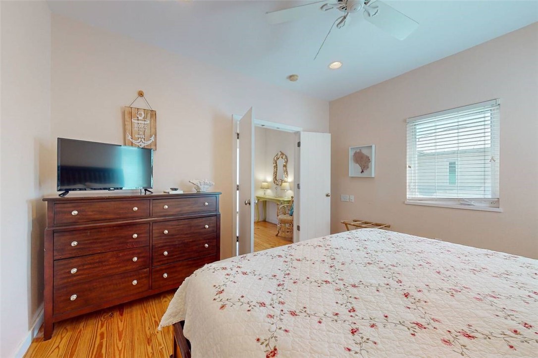 307 E Avenue G 6 Property Photo 18