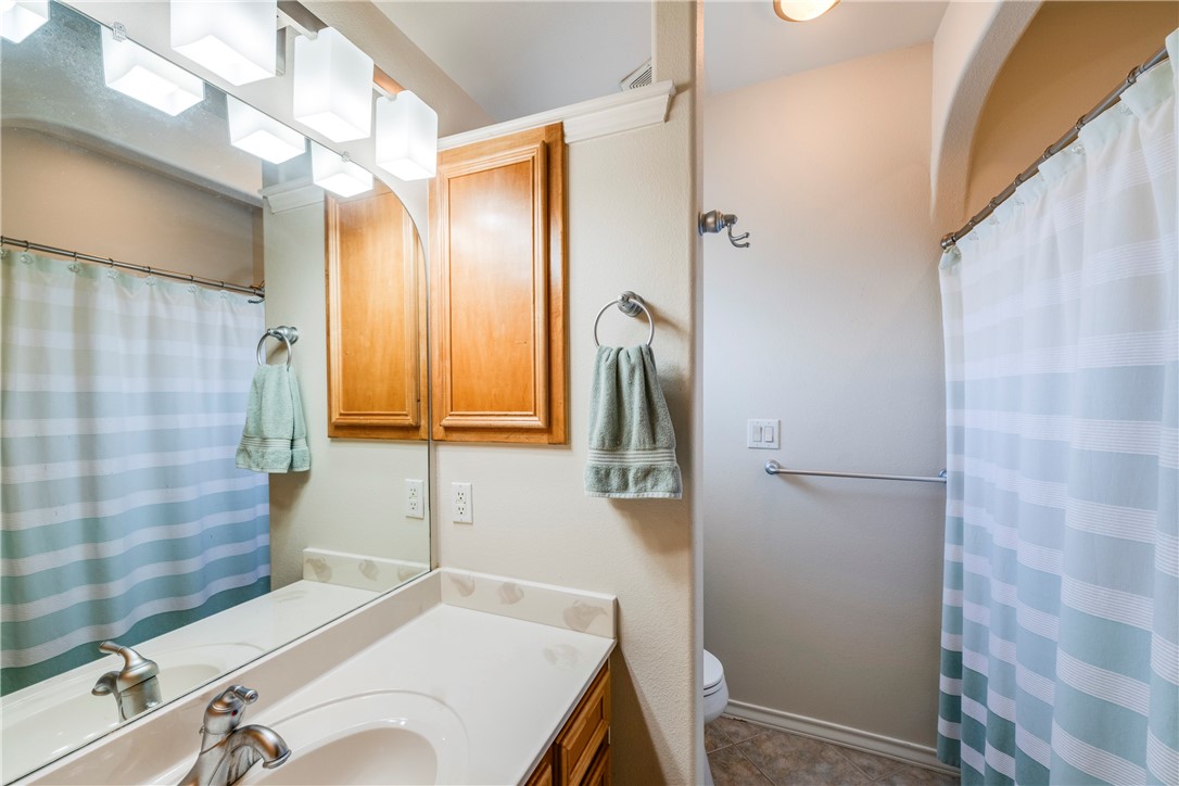 1813 Palisades Dr Property Photo 21