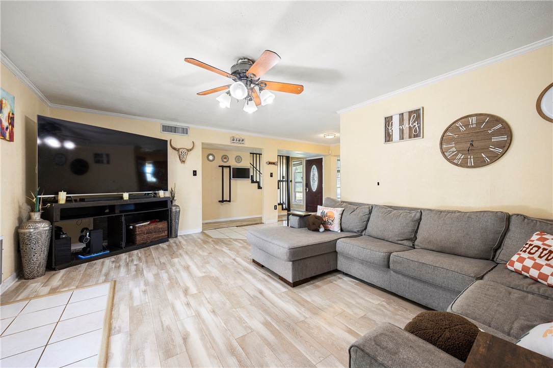 204 Wilshire Cr Property Photo 10