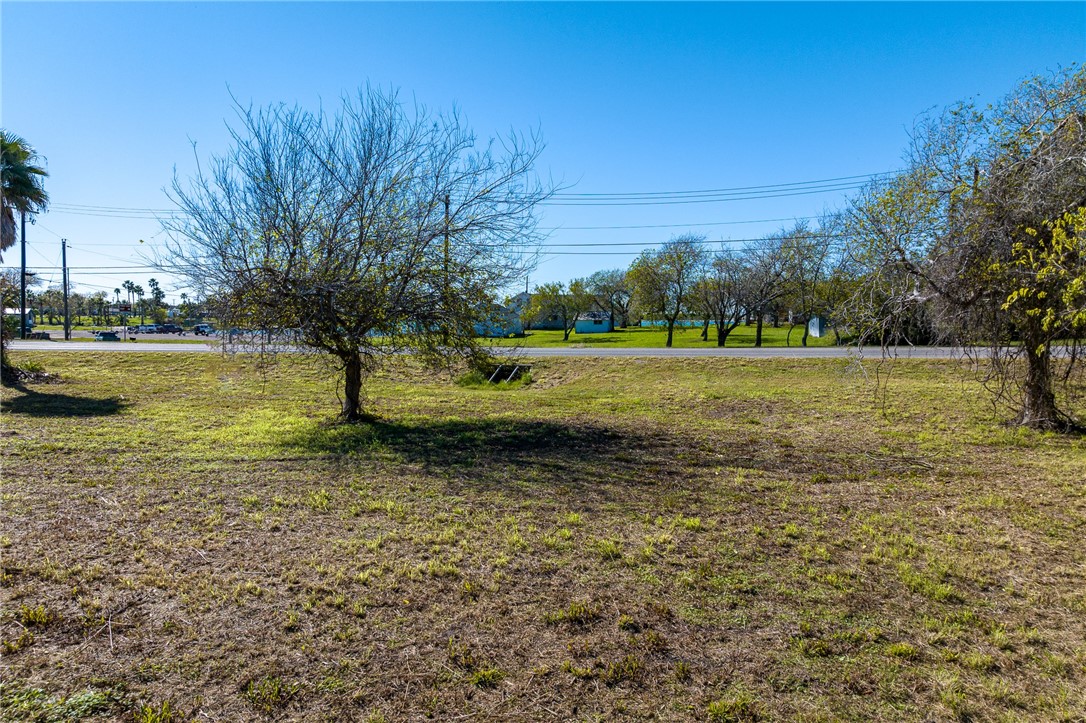 1350 S Main St Property Photo 13