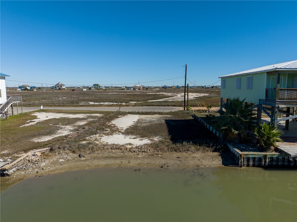 153 Starfish Dr Property Photo 4