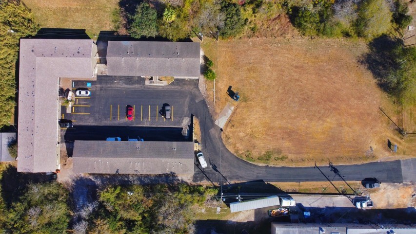 9850 La Branch Dr Property Photo 3
