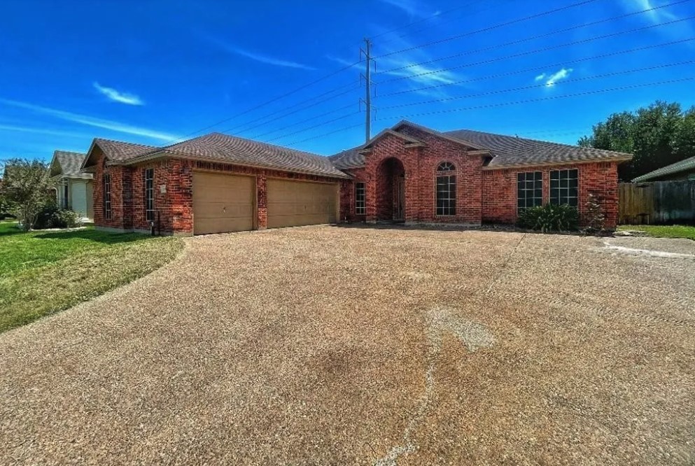 6834 Boardwalk Ave Property Photo 1