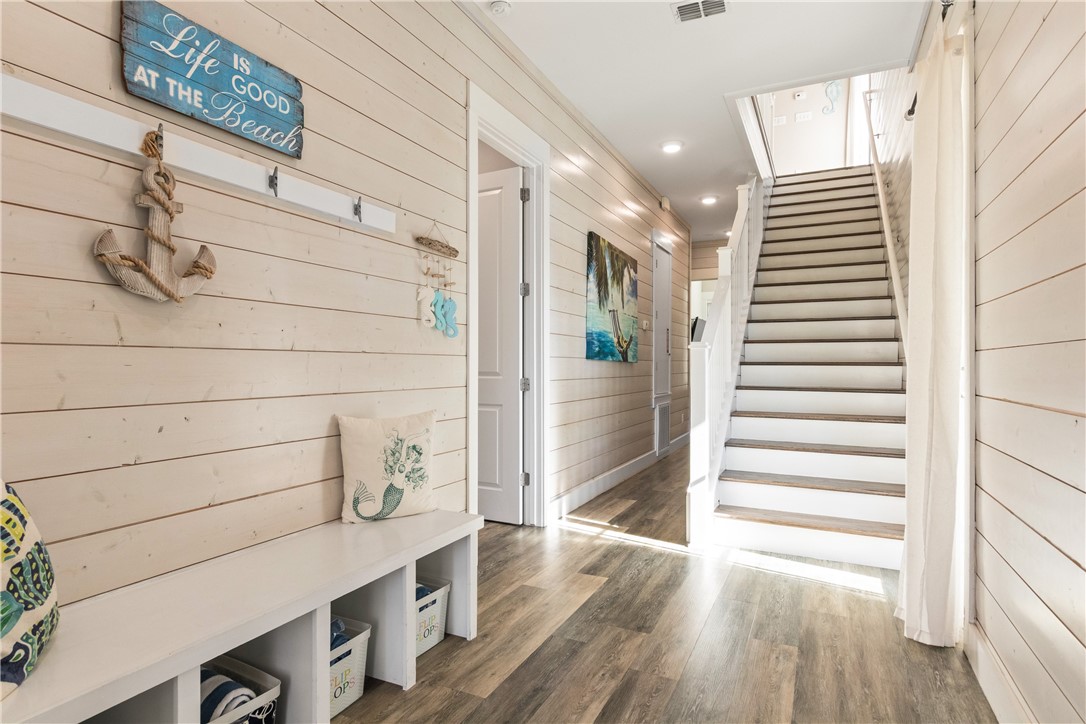152 Sea Rocket Lane Property Photo 4