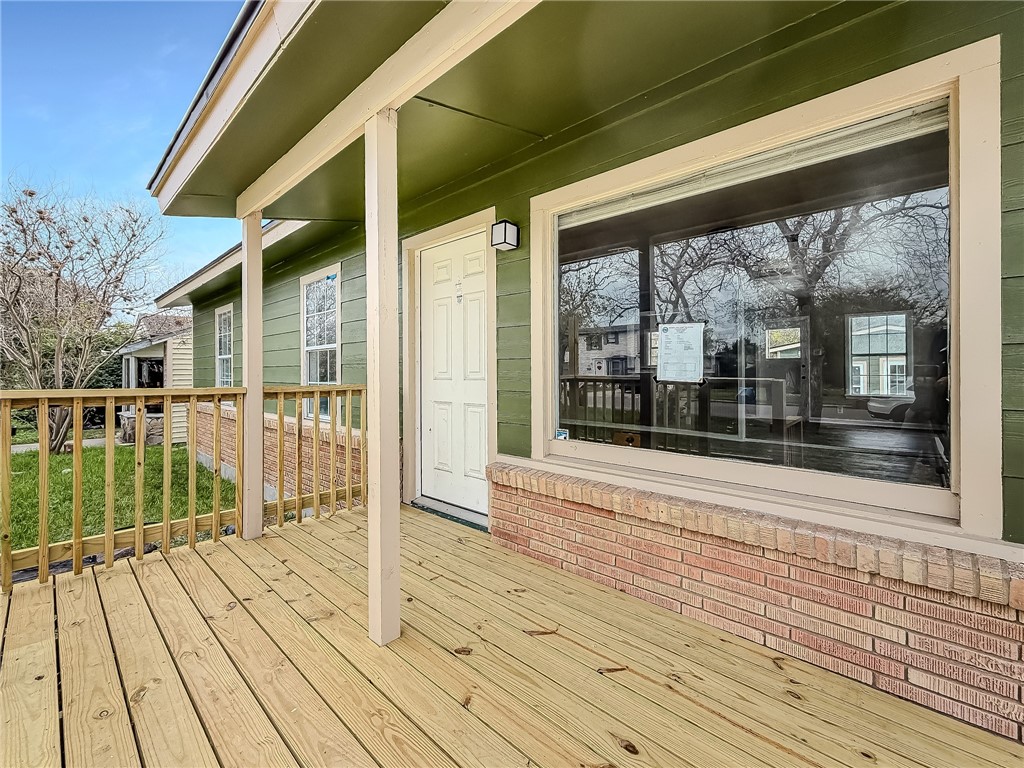 3437 Austin St Property Photo 4