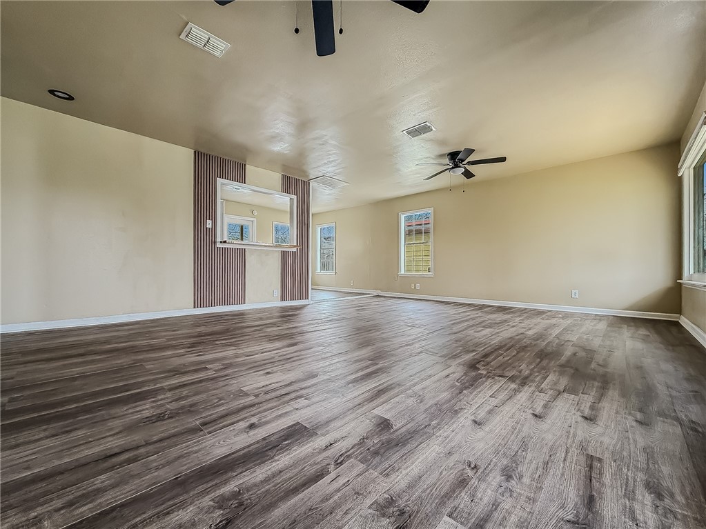 3437 Austin St Property Photo 6